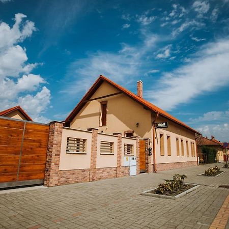 Nemeth Apartmanhazak Mórahalom Zewnętrze zdjęcie