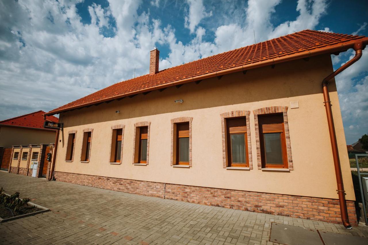 Nemeth Apartmanhazak Mórahalom Zewnętrze zdjęcie