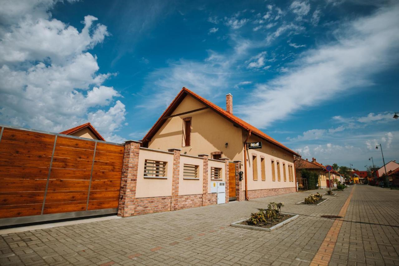 Nemeth Apartmanhazak Mórahalom Zewnętrze zdjęcie